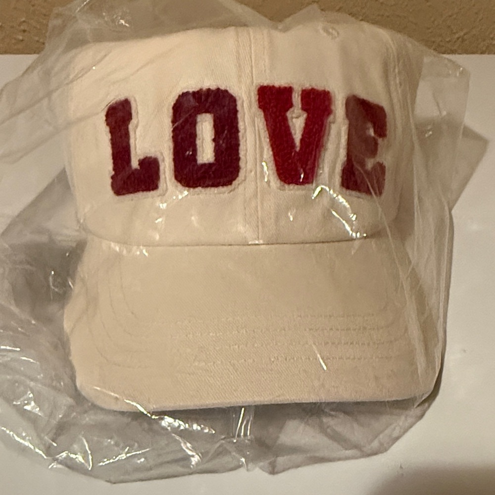 NWT Tory Burch sealed packaging Women’s Cream Cap with Red 'LOVE' Embroidery